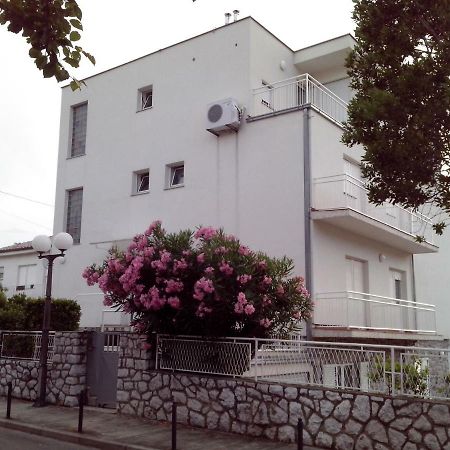 Appartamento Vipava Selce Esterno foto