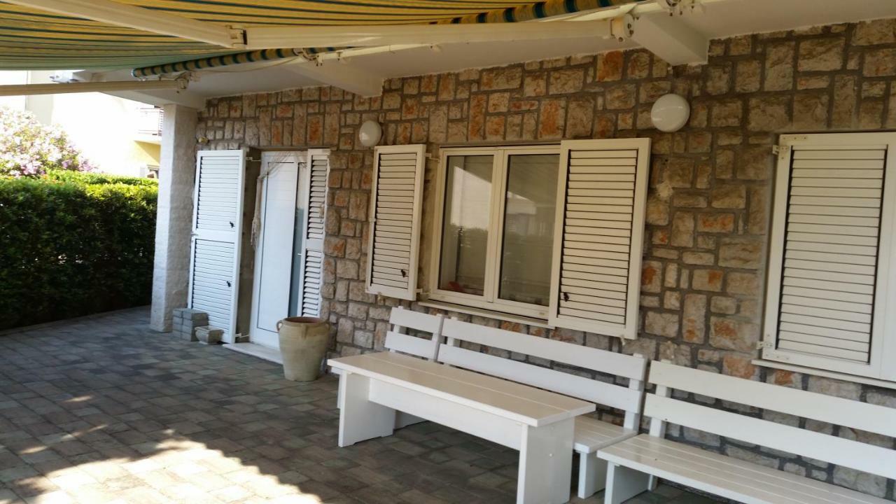 Appartamento Vipava Selce Esterno foto