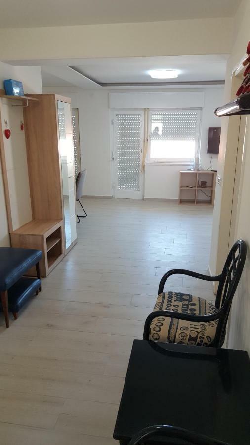 Appartamento Vipava Selce Esterno foto