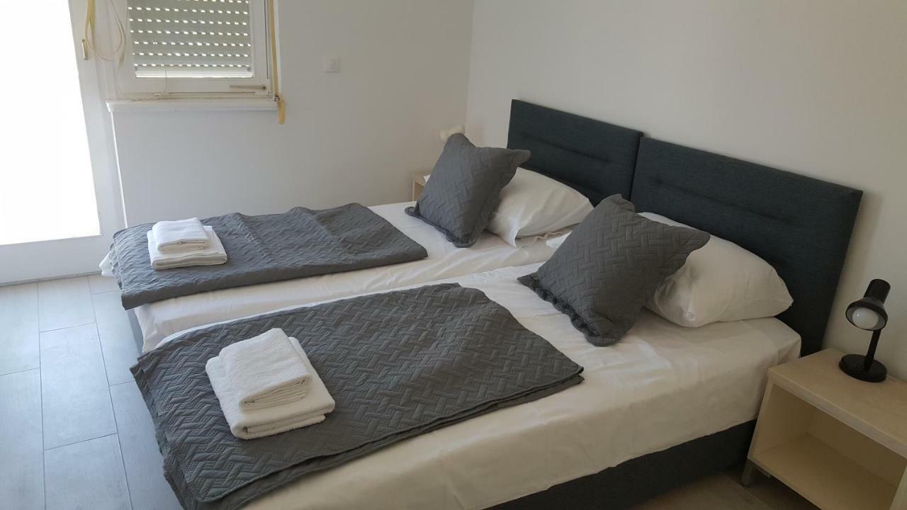 Appartamento Vipava Selce Esterno foto