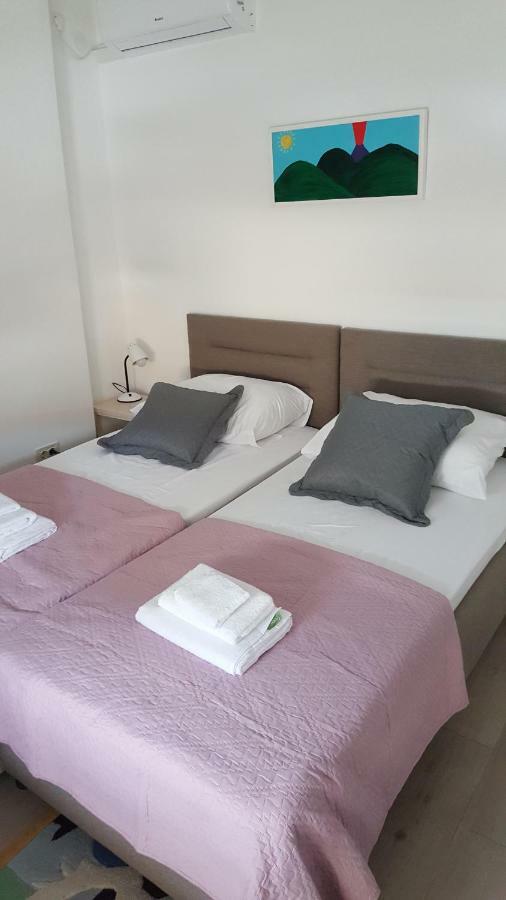 Appartamento Vipava Selce Esterno foto