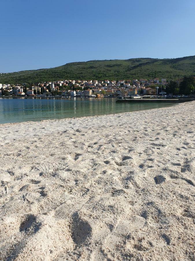 Appartamento Vipava Selce Esterno foto